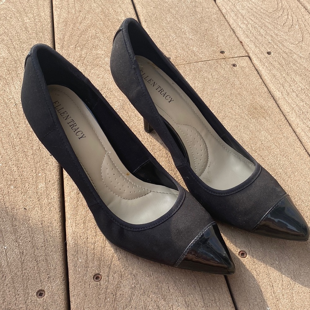 Ellen Tracy size 10 kitten heels